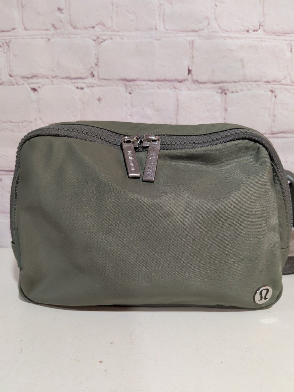 Lululemon 2L Everywhere Belt Bag Shiny Olive Army Green